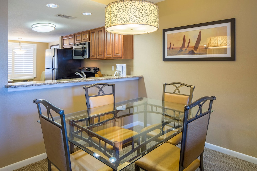 Orlando S Sunshine Resort 34/42