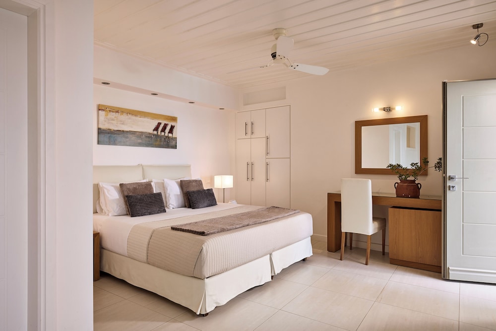 Room, Double Bed, Sea View, Pool Side