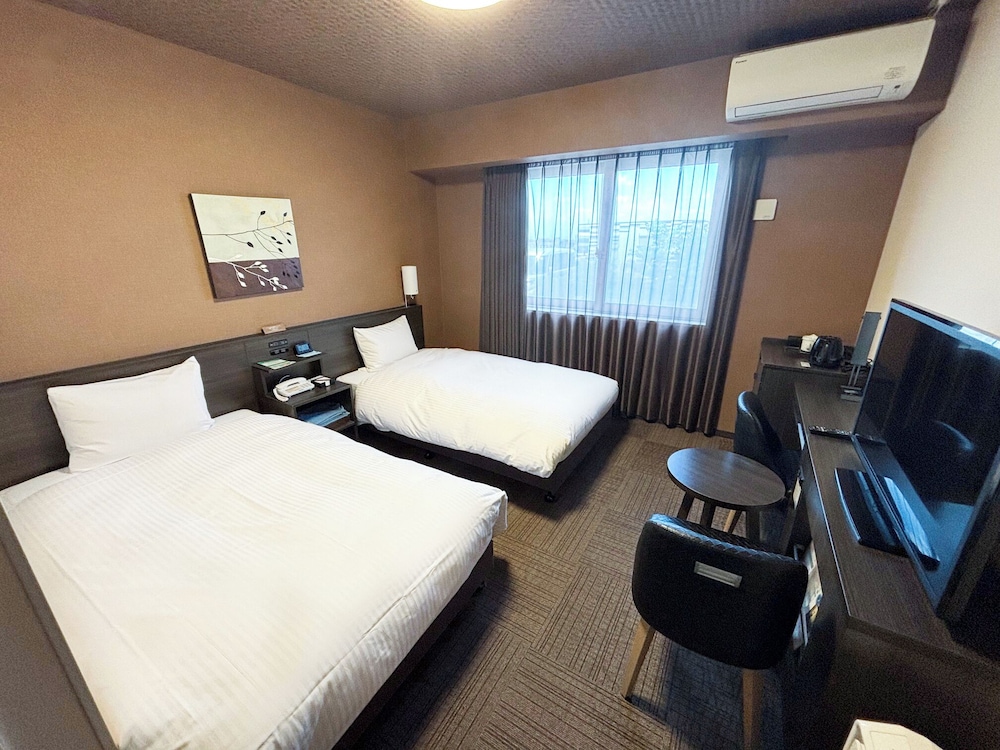 COMFORT, TWIN BEDS