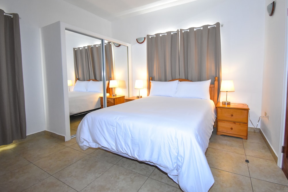 Lord Nelson Hotel 25/55