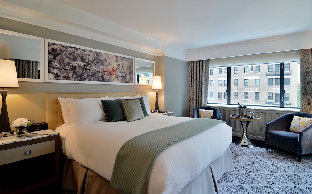 2 Bedrooms, Suite, 1 King and 2 Double Beds, Park Avenue View, Accessible