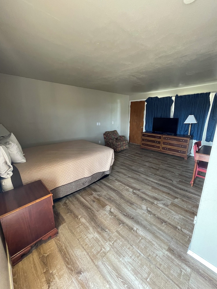 Motel Oasis Inn 9/56