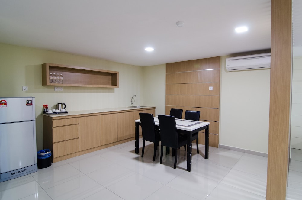 Mornington Hotel Sitiawan 12/58