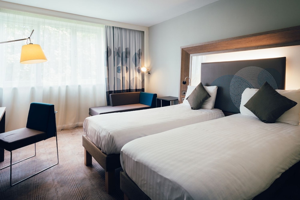 Novotel Coventry M6 J3 16/48
