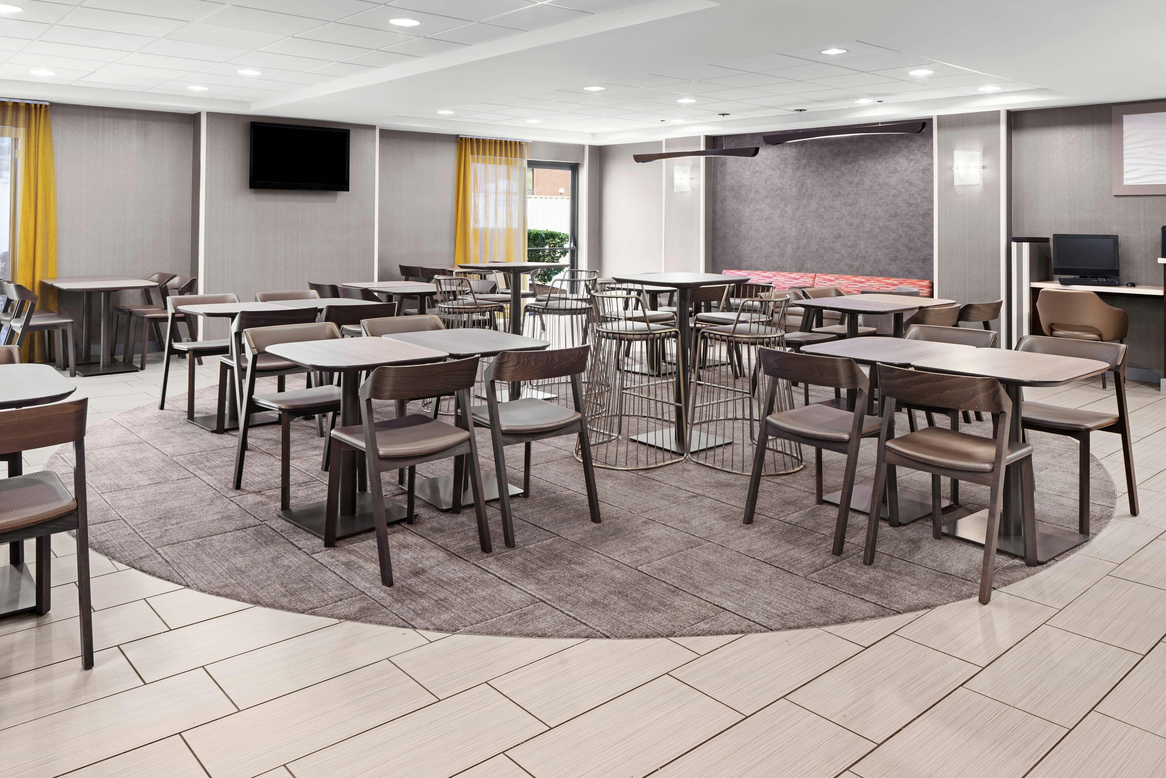 Springhill Suites Houston Hobby Airport 12/13