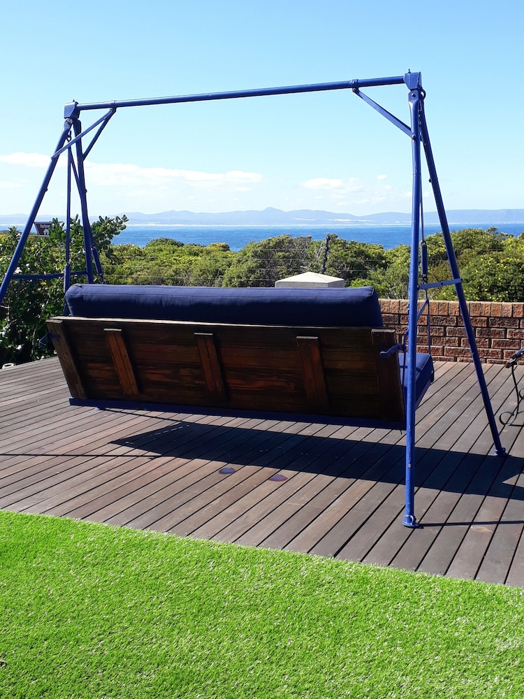 The Whale's Tale Guest House 30/40