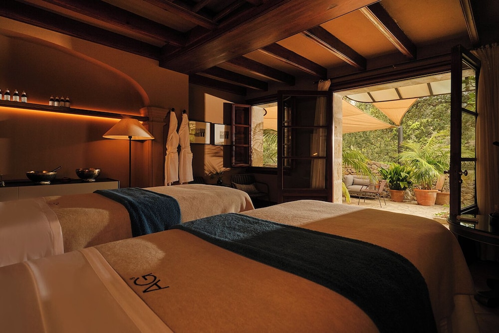 Valldemossa Hotel Restaurant 11/52