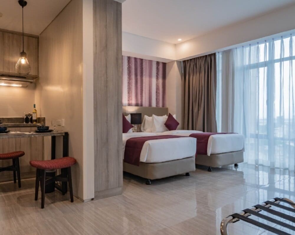 Bayfront Hotel Cebu Capitol Site 9/16