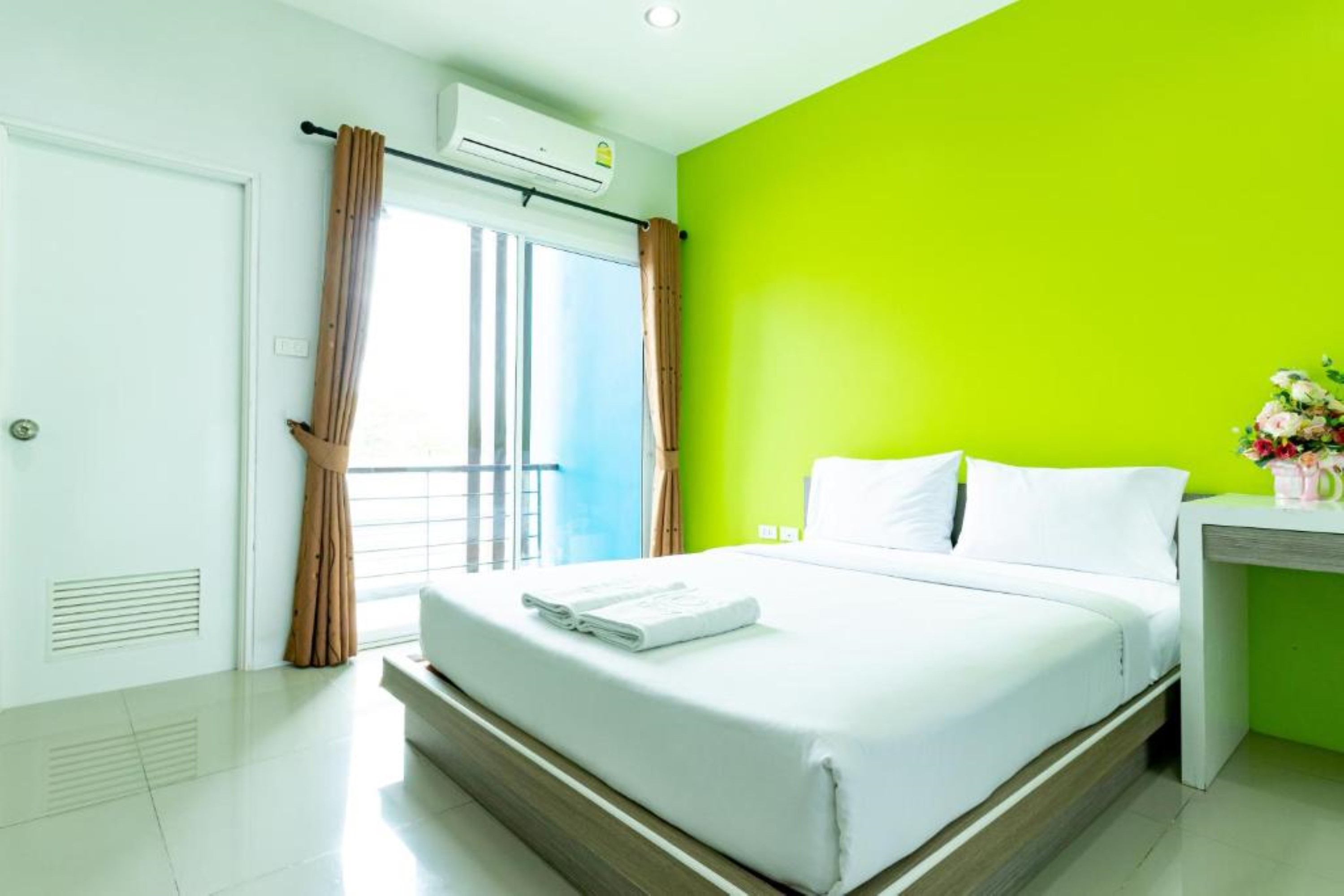 ROOM, DOUBLE BED, BALCONY