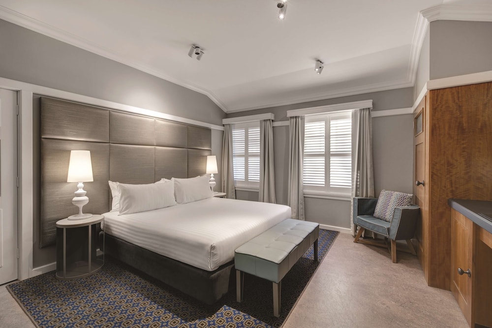 Heritage, King Bed
