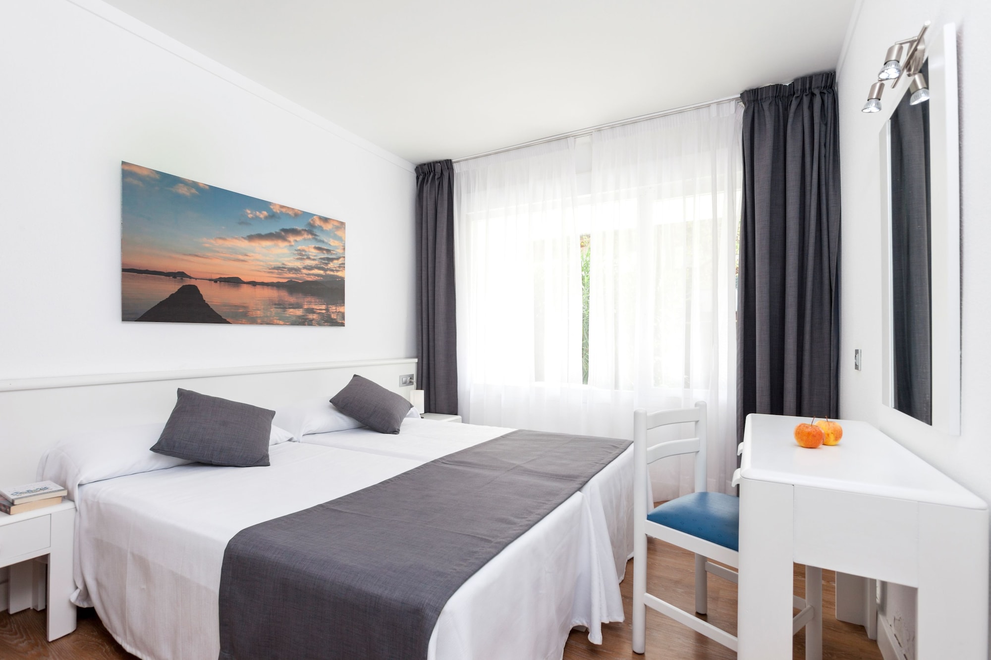 2 BEDROOMS, FAMILY, APARTMENT