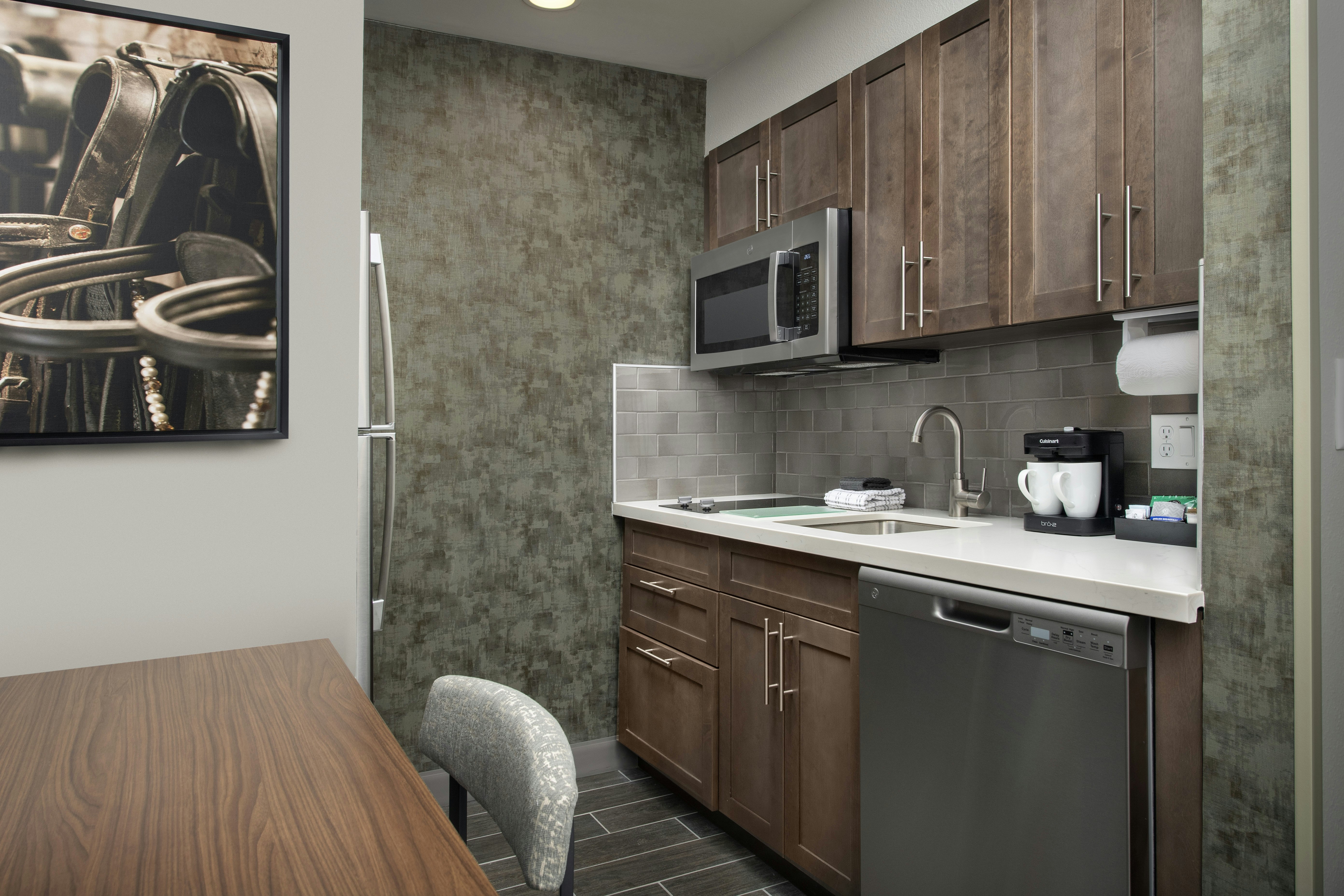 جناح بسريرين كوين بغرفة نوم واحدة، Homewood Suites by Hilton Louisville Airport 4/4
