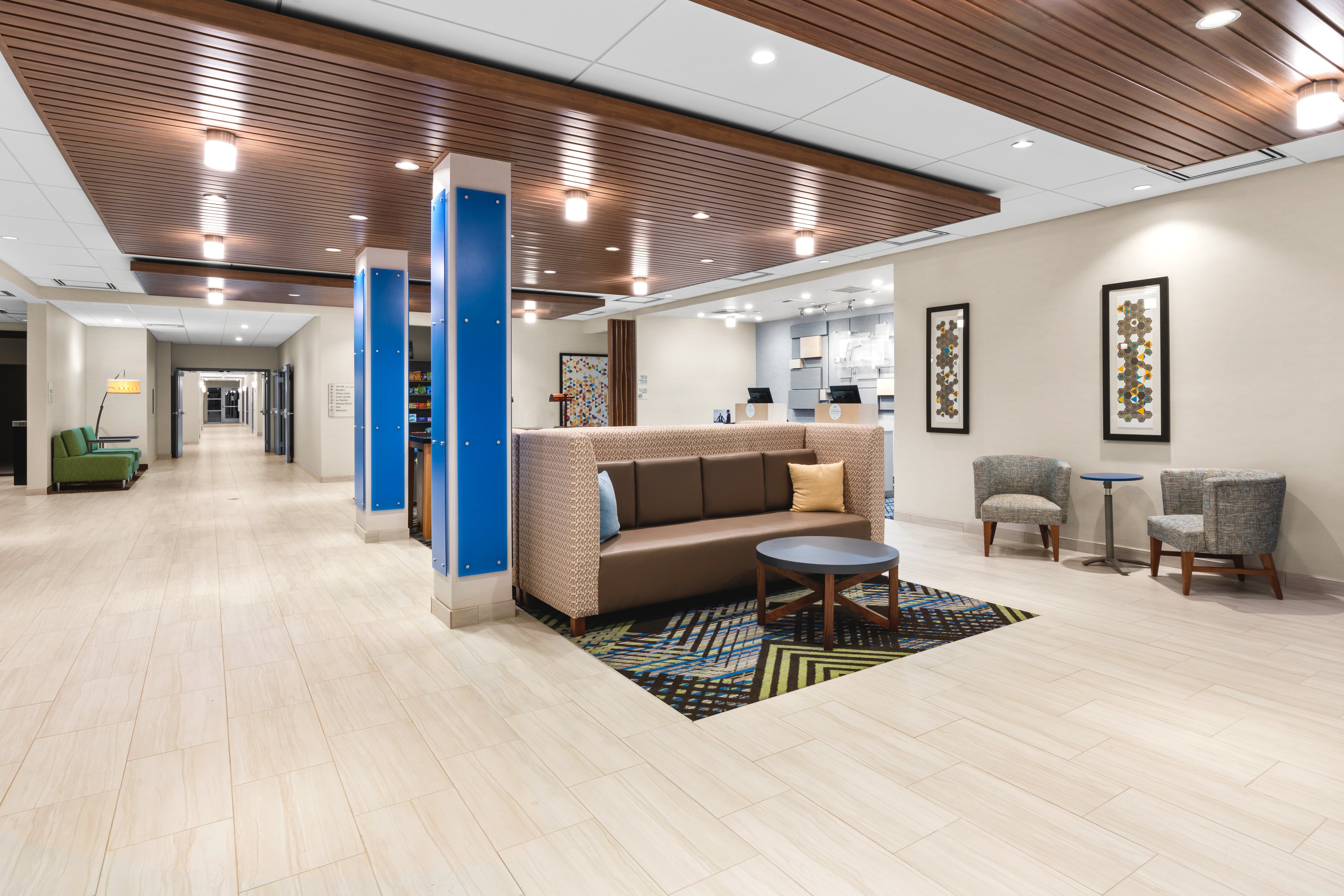 Holiday Inn Express & Suites Suisun City 45/70