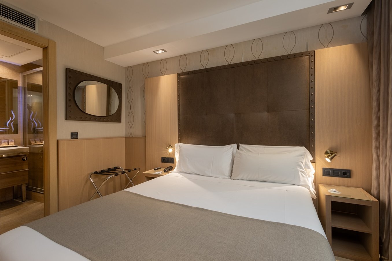 Gran Hotel Barcino 27/76