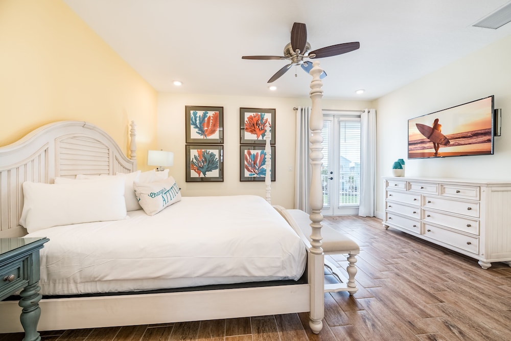 3 Bedrooms, Elite, Cottage, King and Queen Bed