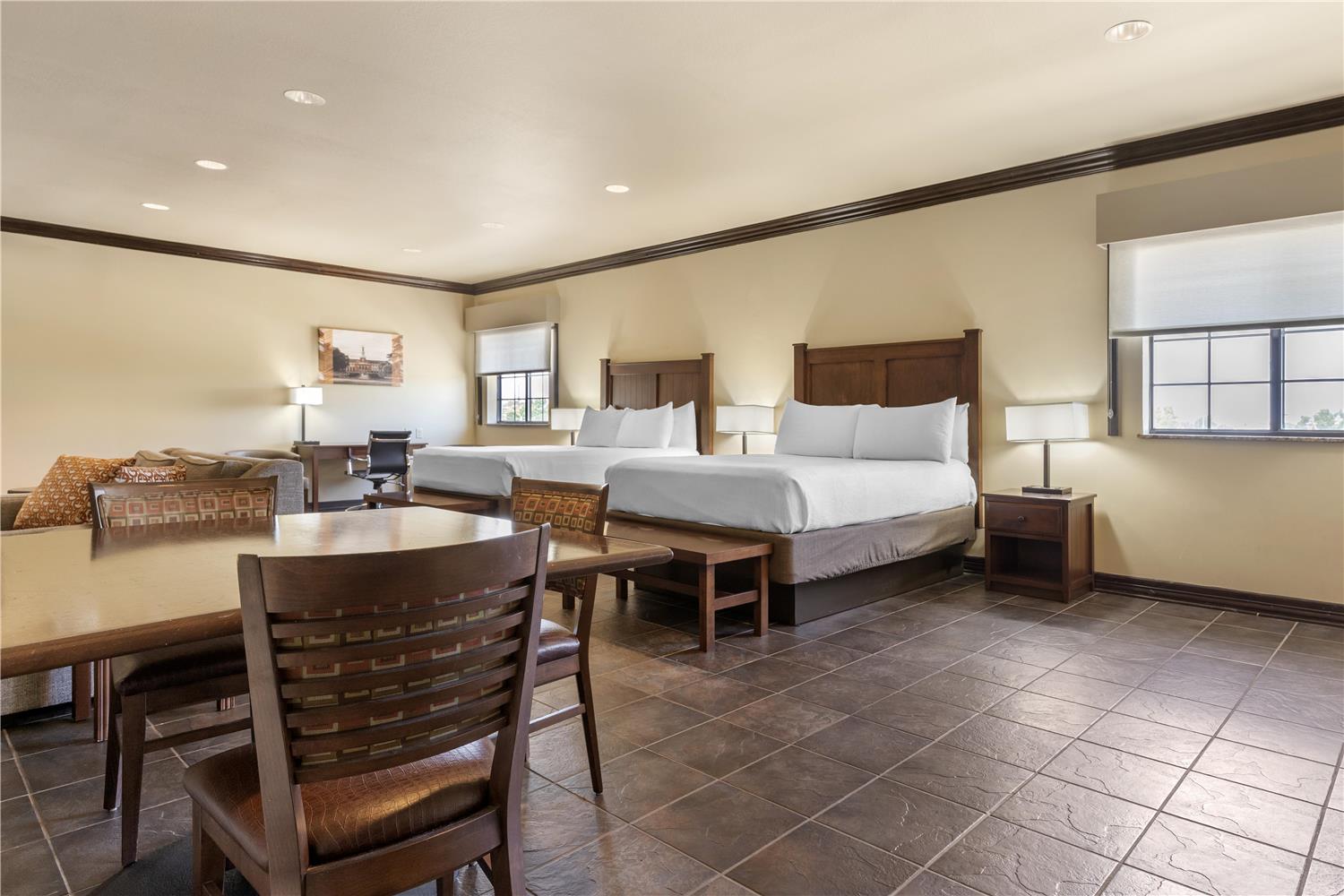 Best Western Plus Cimarron Hotel & Suites 33/41