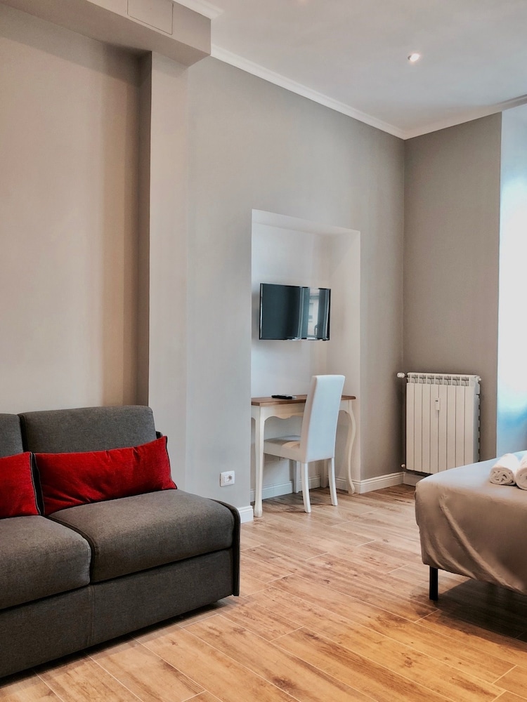 Audrey's Roman Holidays Suites&Rooms 41/54