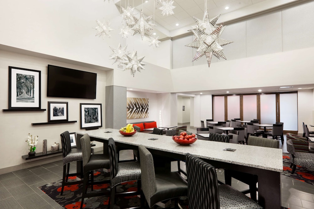 Hampton Inn And Suites Roanoke Airport 40/49