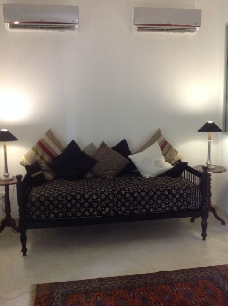 WB Villa 23/50