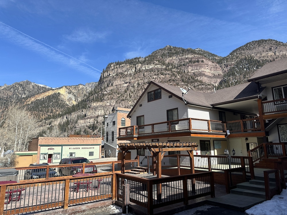Matterhorn Inn Ouray 5/56