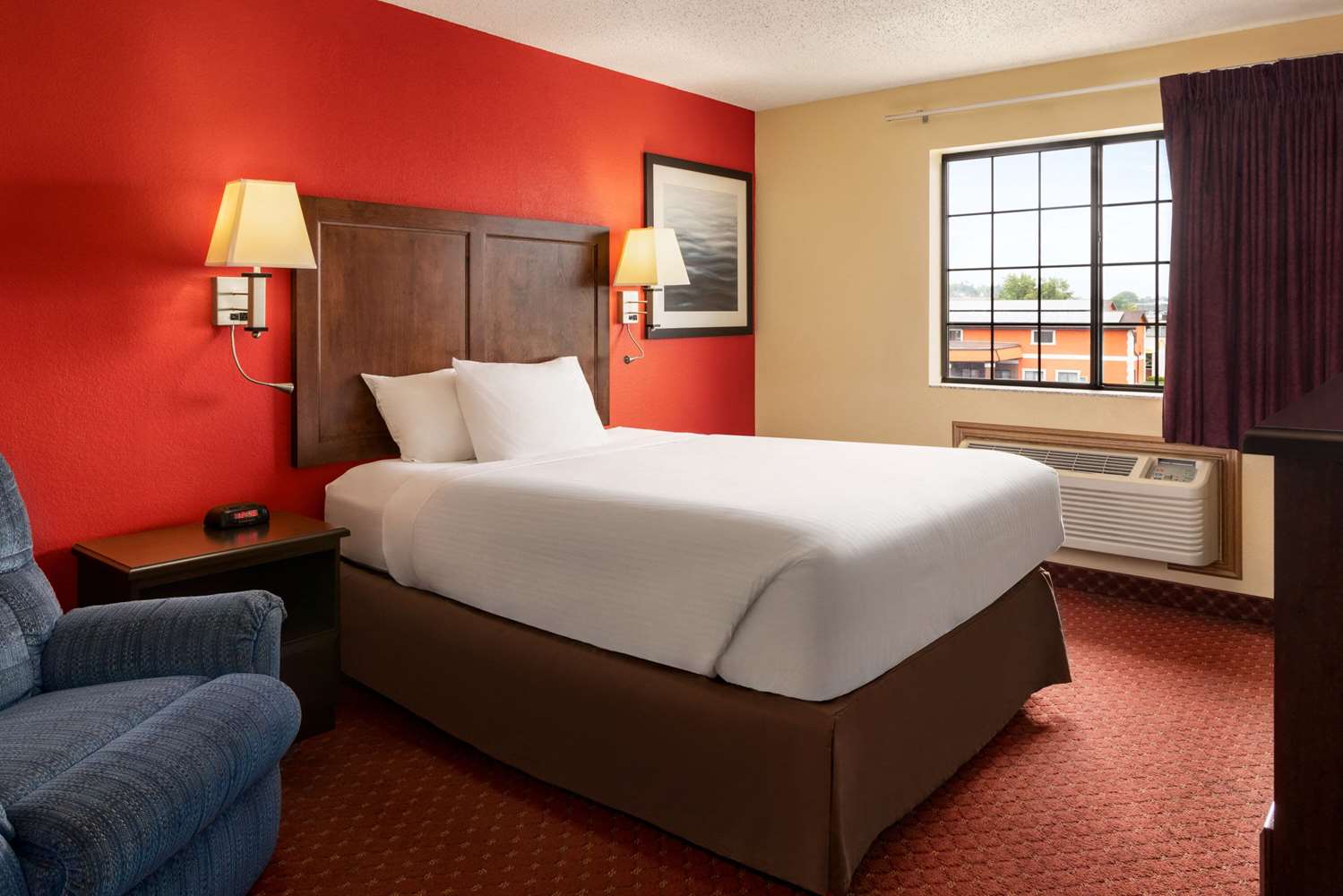 Baymont By Wyndham Cedar Rapids 10/45