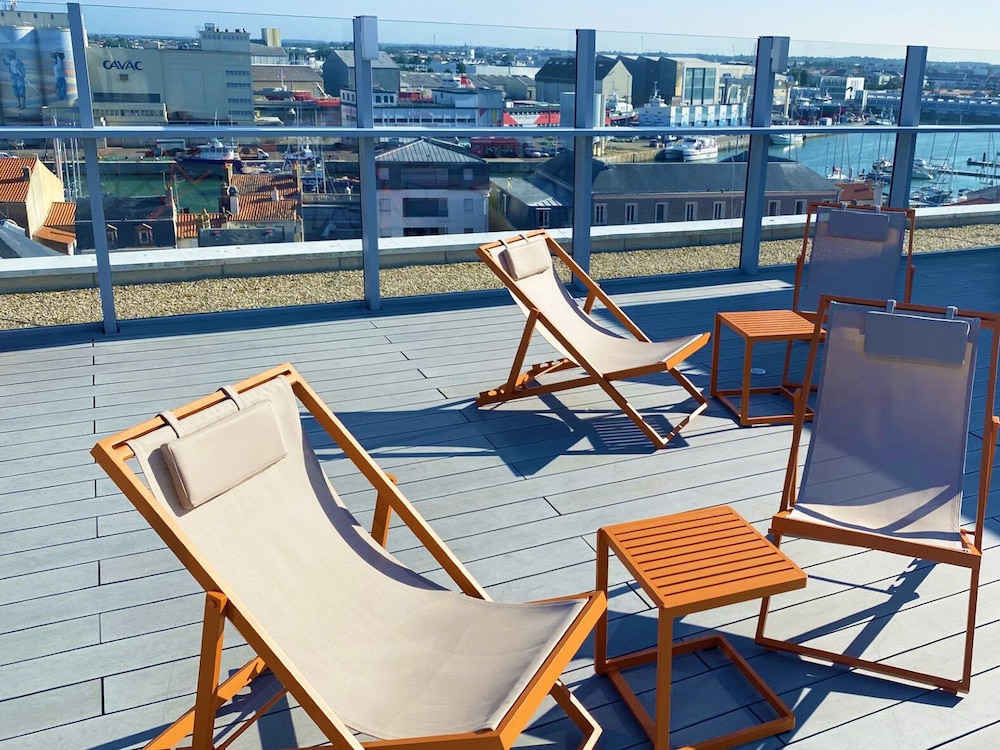 Kyriad Prestige Les Sables D Olonne Plage Centre Des Congres 42/65