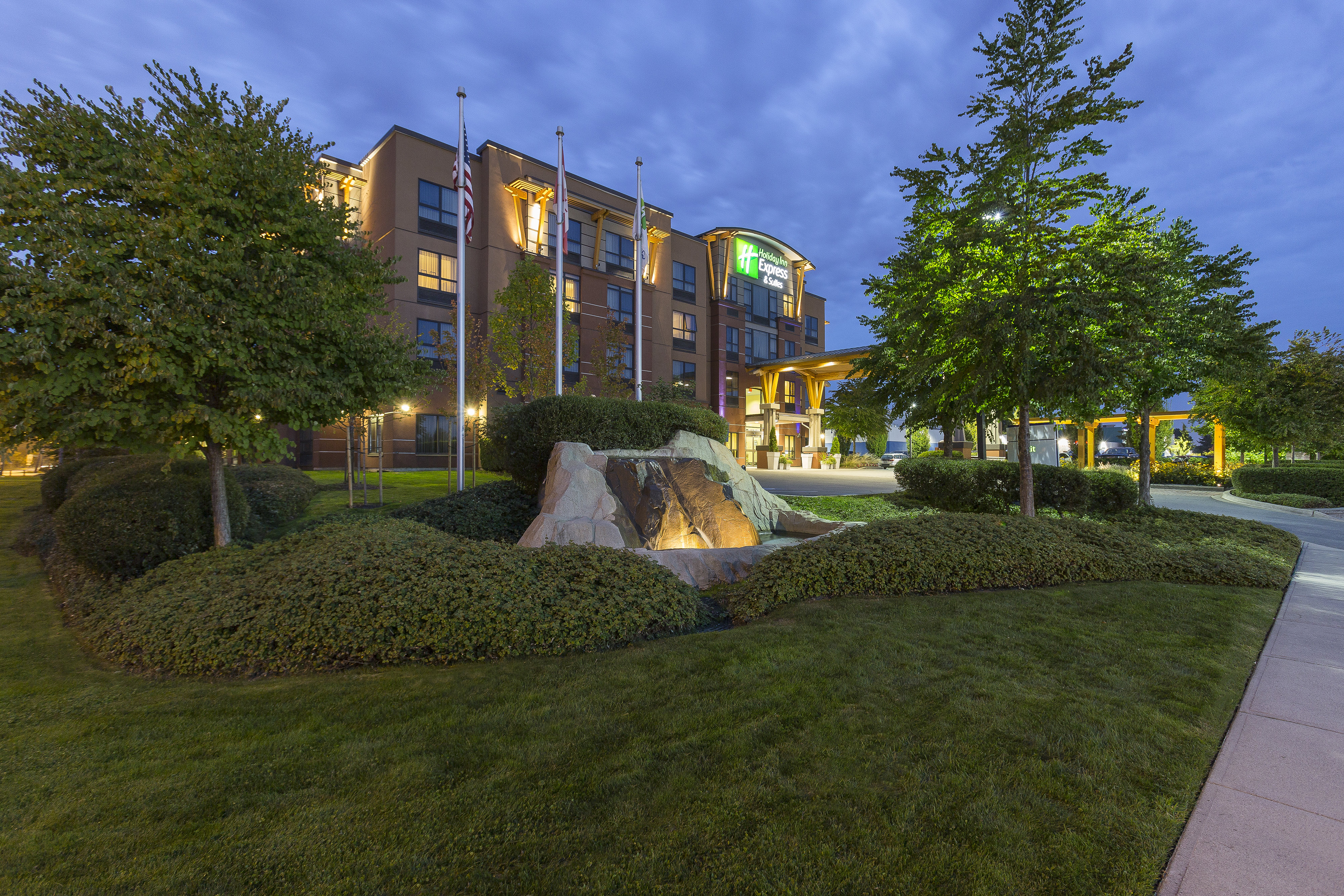 Holiday Inn Express Suites Riverport 3/76
