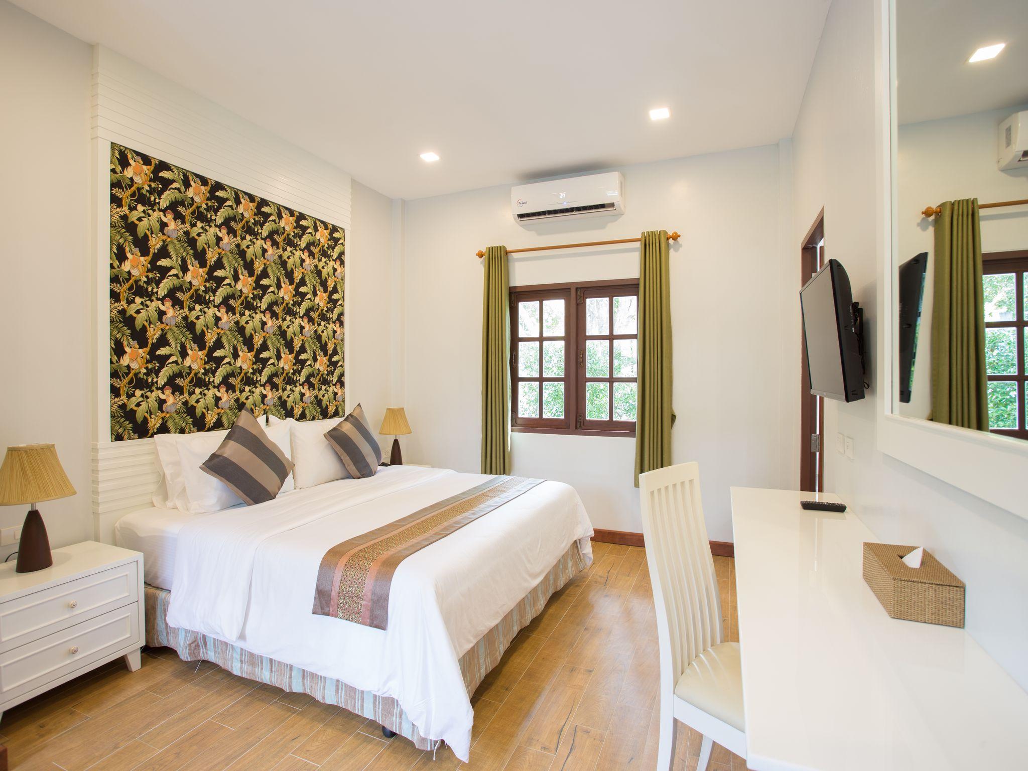 1 BEDROOM, VILLA