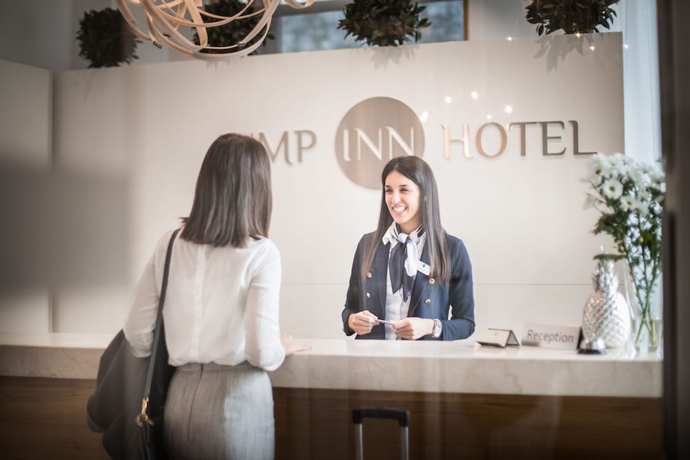 Jump INN Hotel 6/38