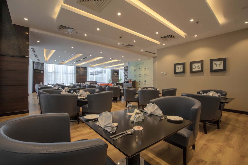 Orange Suites Hotel Apartment 24/36