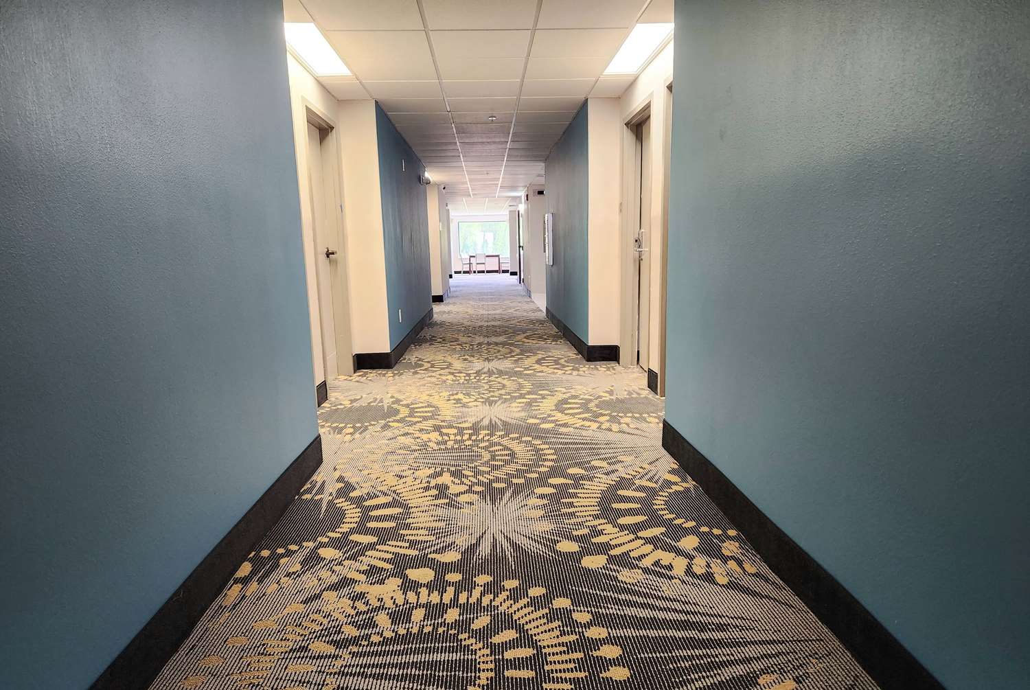 Days Inn by Wyndham LaPlace- New Orleans 27/33