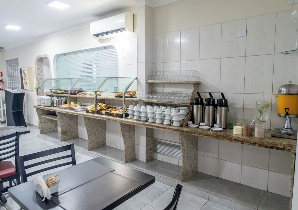 Nacional Inn Guaruja 47/56