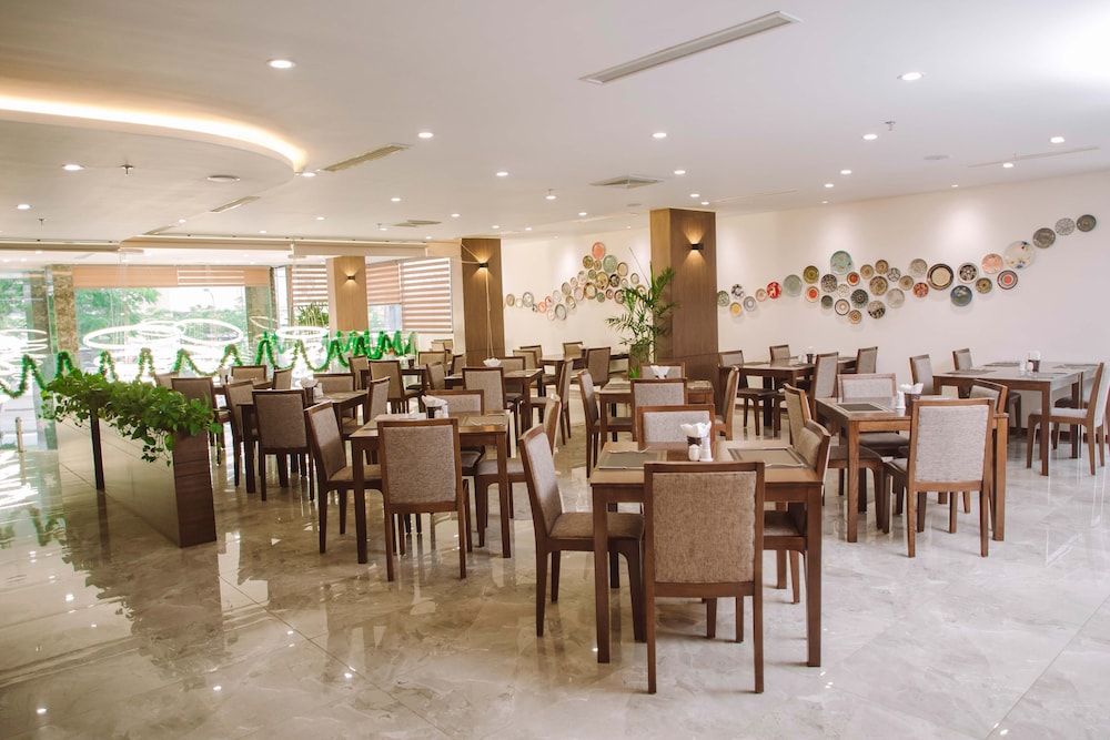 Reyna Hotel Hanoi 40/50