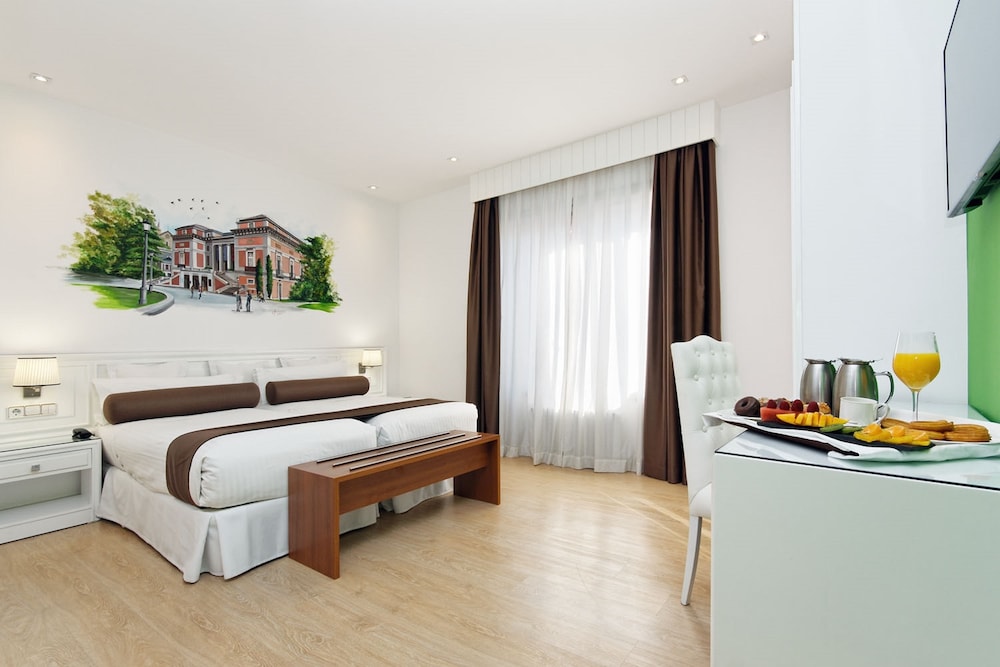 ROOM, SINGLE, DOUBLE BED