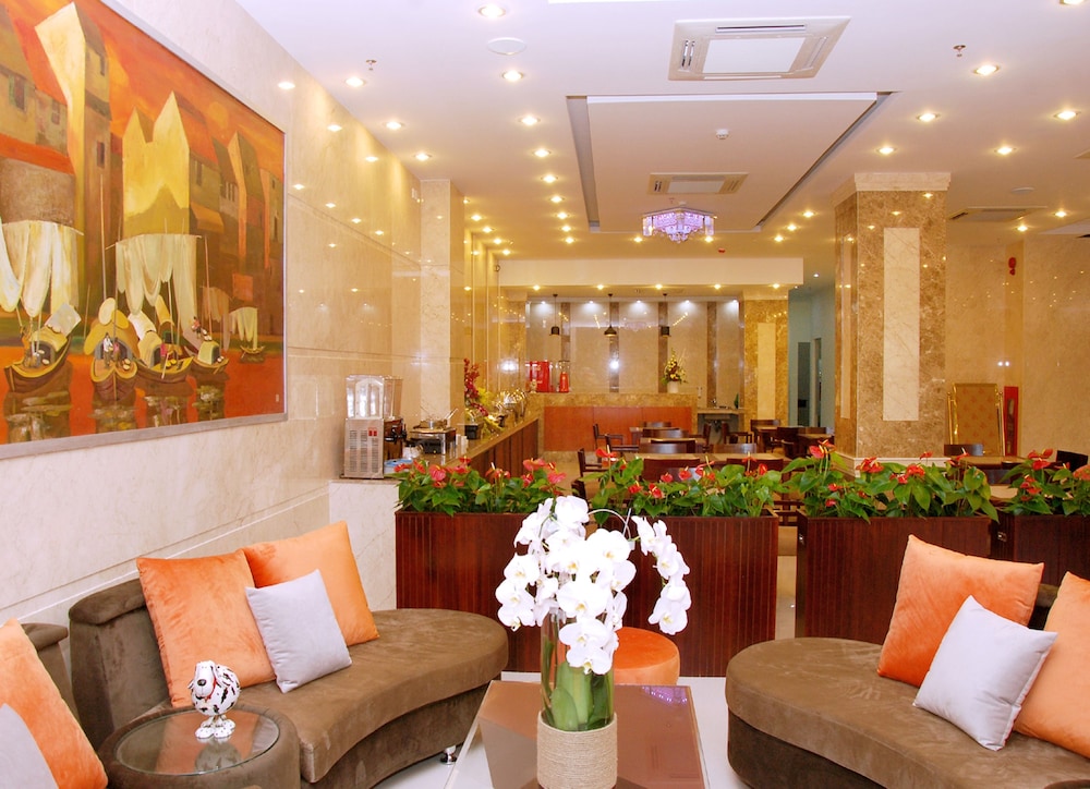 Sea Front Hotel 12/70