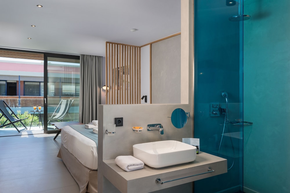 Harmony Boutique Resort - Adults Only 60/63