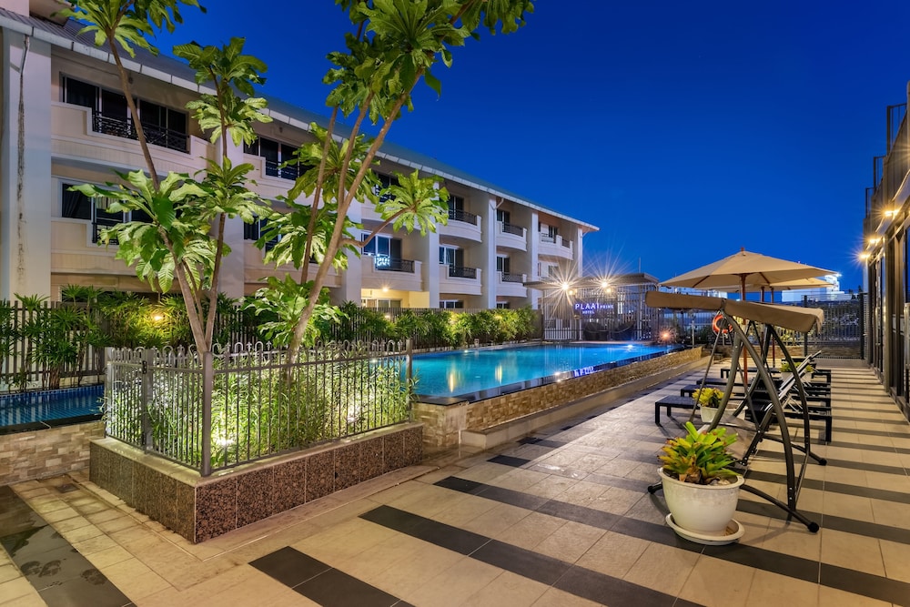 Plaai Prime Hotel (ex D Varee Diva Central Rayong) 64/71