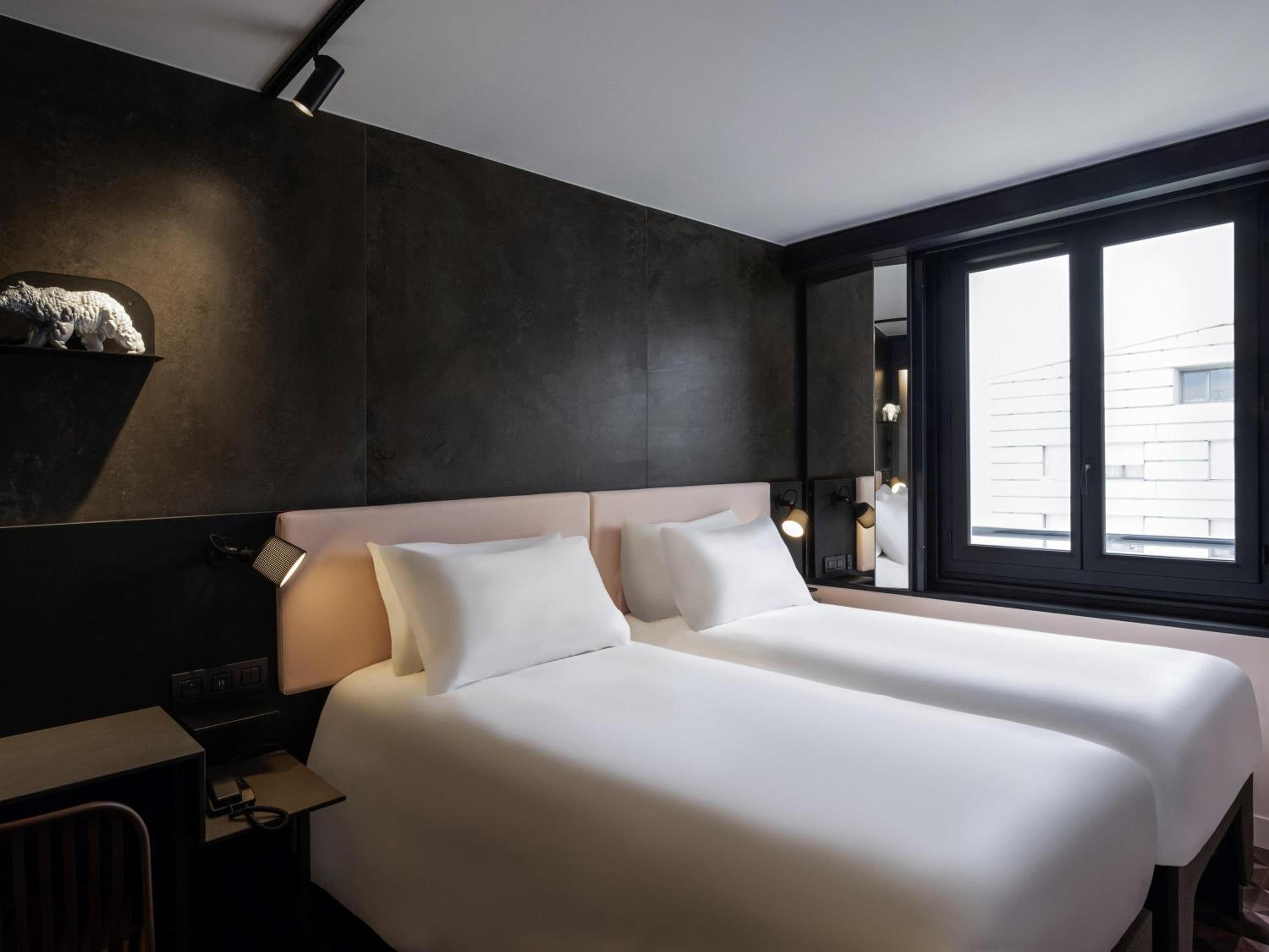 Comfort, Twin Beds, Garden Side