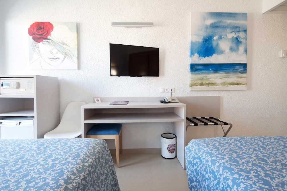 Hotel Servigroup Trinimar 35/48