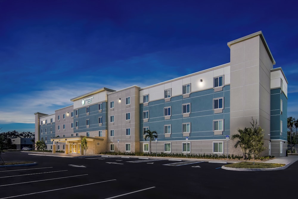 WoodSpring Suites Palm Springs - West Palm Beach, FL 1/44