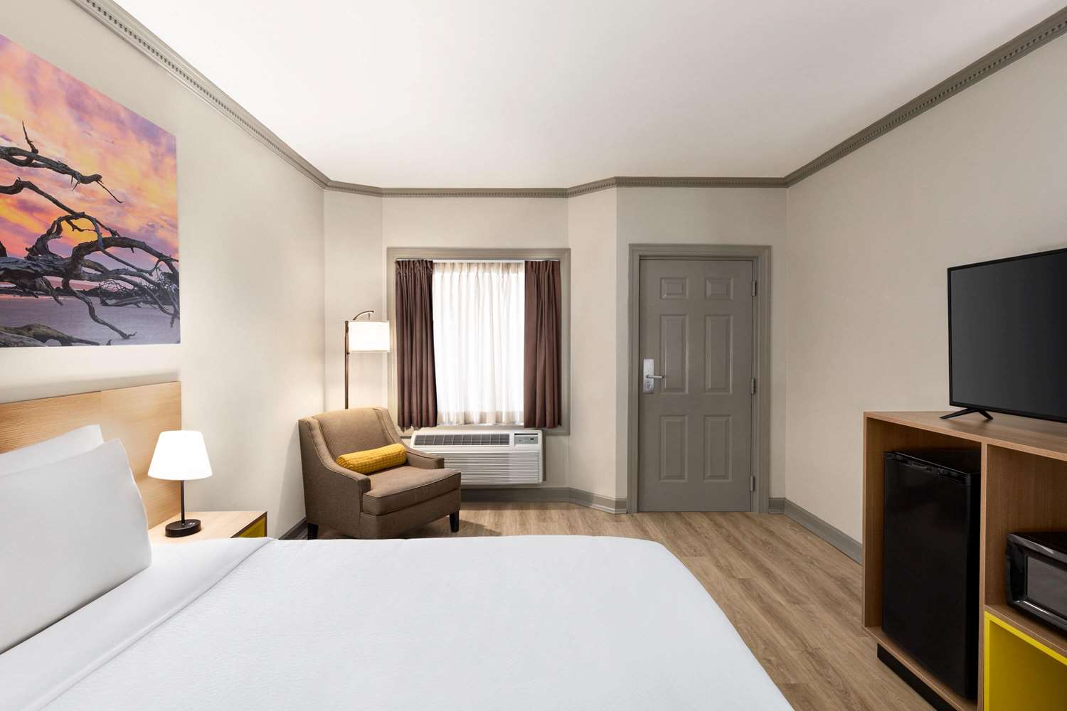 Days Inn by Wyndham Kingsland GA 5/30