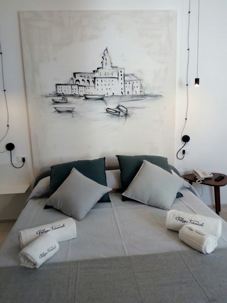 Palazzo Fiscaiolo B&B 44/50