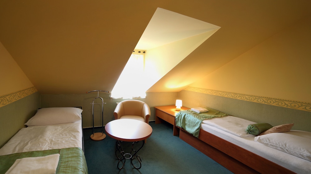 Hotel Roudna 36/69