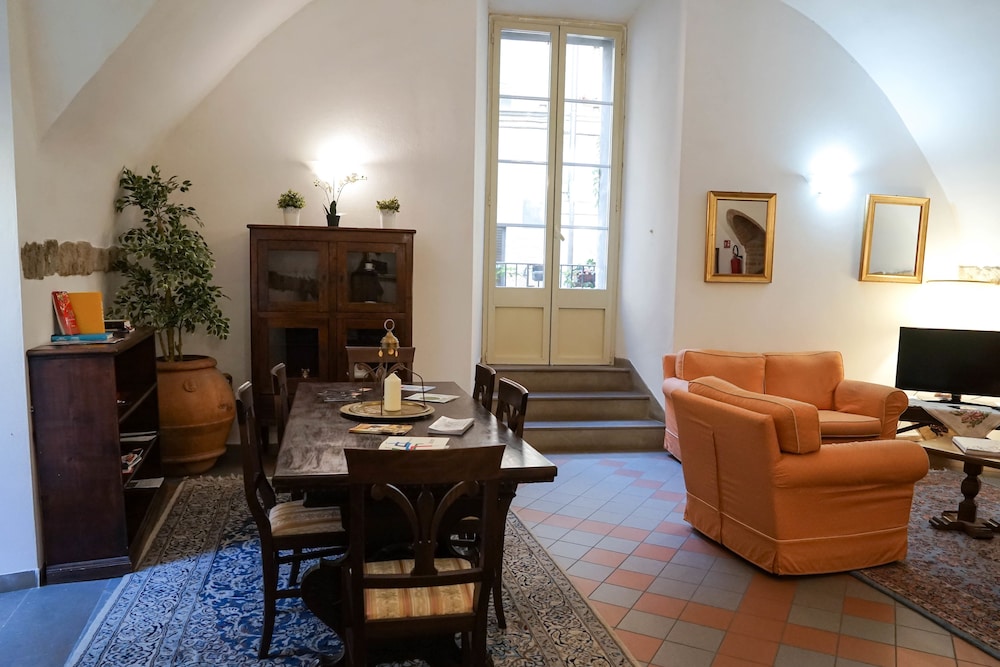 Piccolo Hotel Etruria 46/69