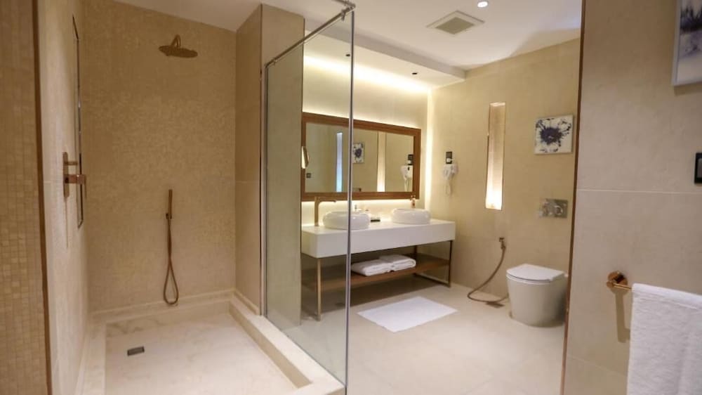 V Boutique Hotel 20/23