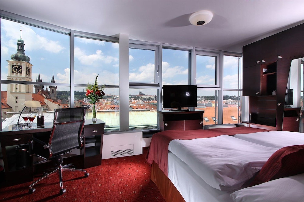 Astoria Hotel 13/56
