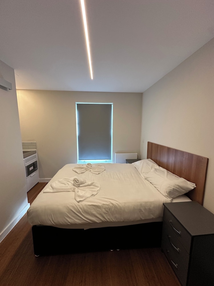 Buckingham Apartment 8/50