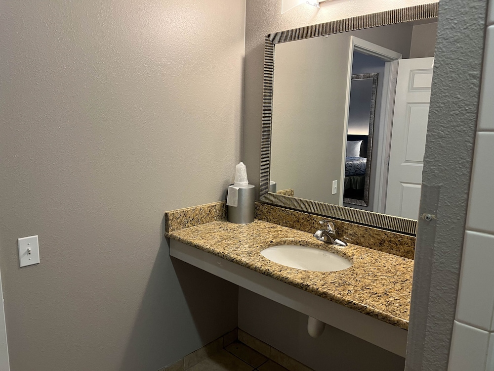 Motel6 Junction, TX - Llano River 57/60