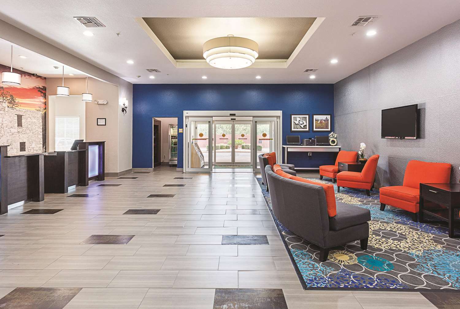 La Quinta Inn & Suites by Wyndham San Antonio Northwest 53/62