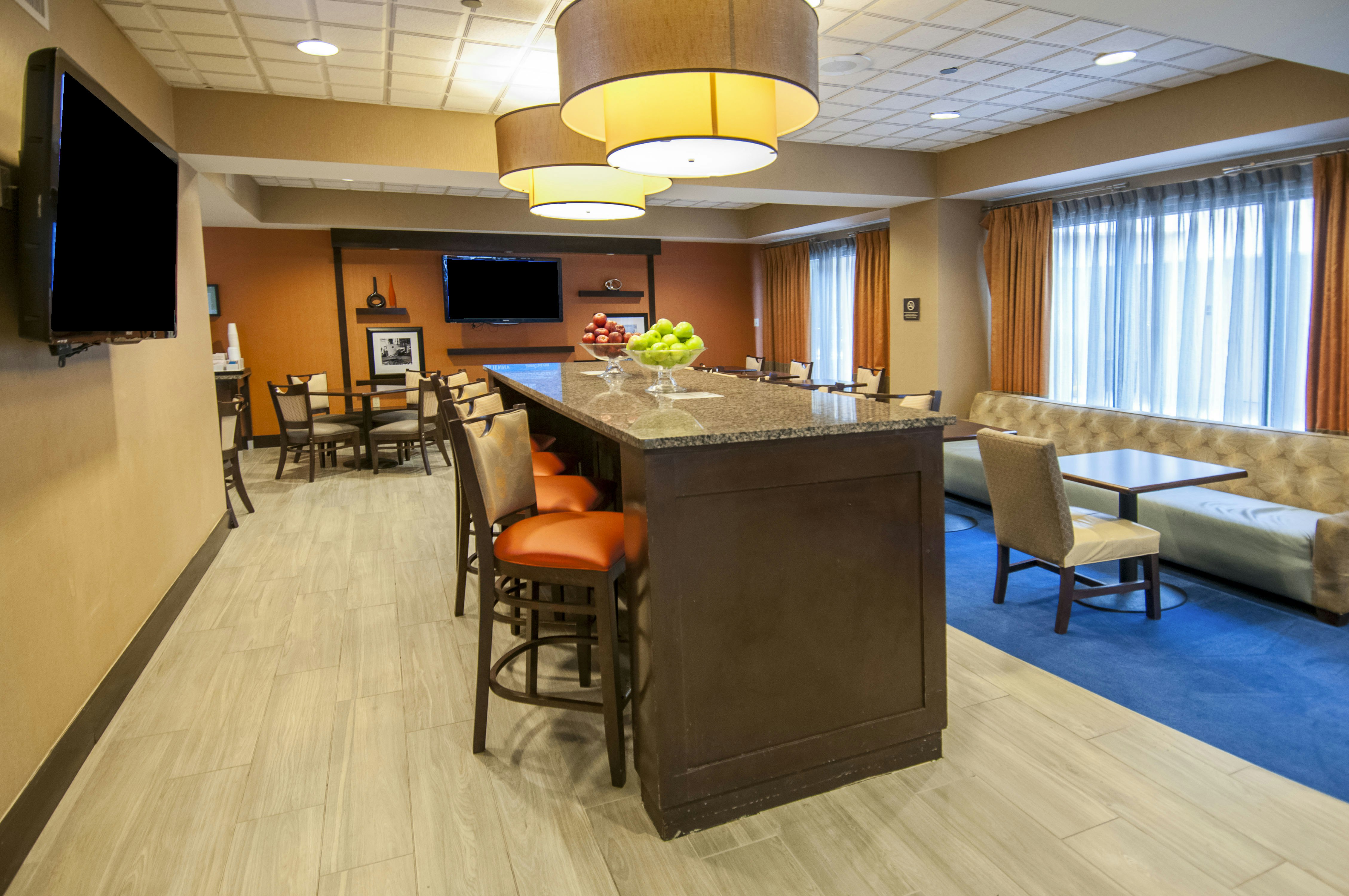Hampton Inn New Orleans Metairie 25/41
